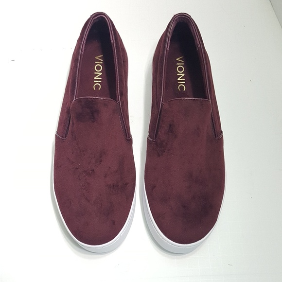 Vionic Shoes - NWOB Vionic Double Gore Slip On